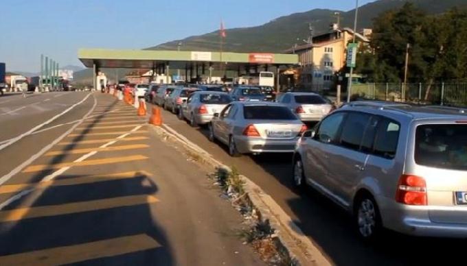 Sezoni turistik, fluks turistesh ne Qafe Thane